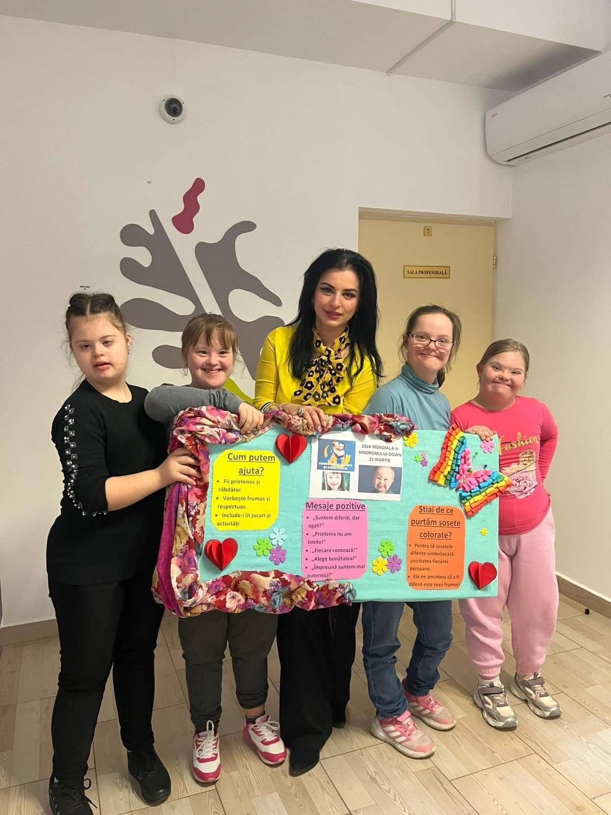 FOTO. Ziua Sindromului Down, sărbătorită prin prietenie și acceptare la Centrul Școlar pentru Educație Incluzivă Satu Mare