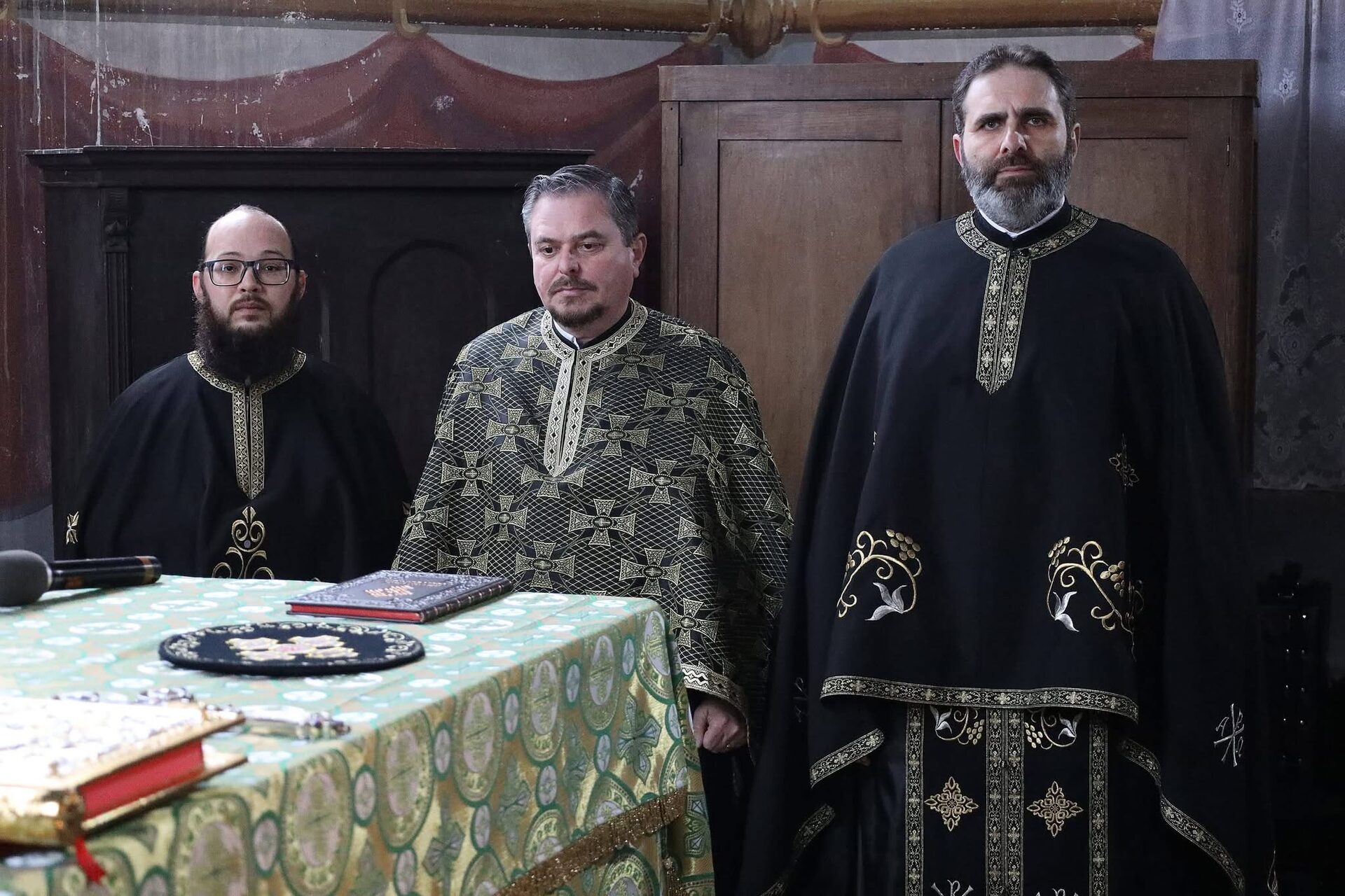 image-1774101435-6f868b9d