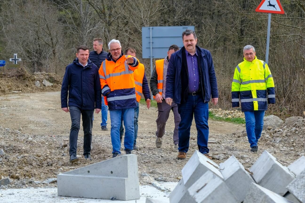 INVESTIȚII Podul peste Talna, de la Pășunea Mare, aproape gata: lucrările au ajuns la 80%