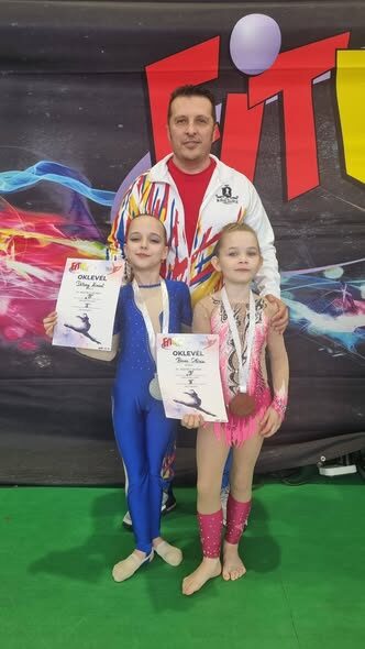 Medalii în Ungaria pentru Regal Dance Club