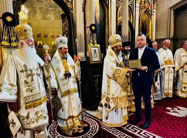 image-1774893578-f044abdc