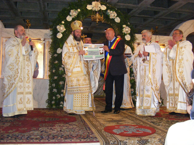 PS Iustin Sigheteanu, distins cu titlul de  “Cetăţean de onoare al municipiului Satu Mare”