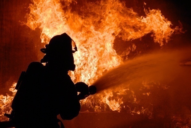 incendiu-puternic-in-bistrita-casa-unei-familii-cu-patru-copii-a-ars-in-intregime-470576