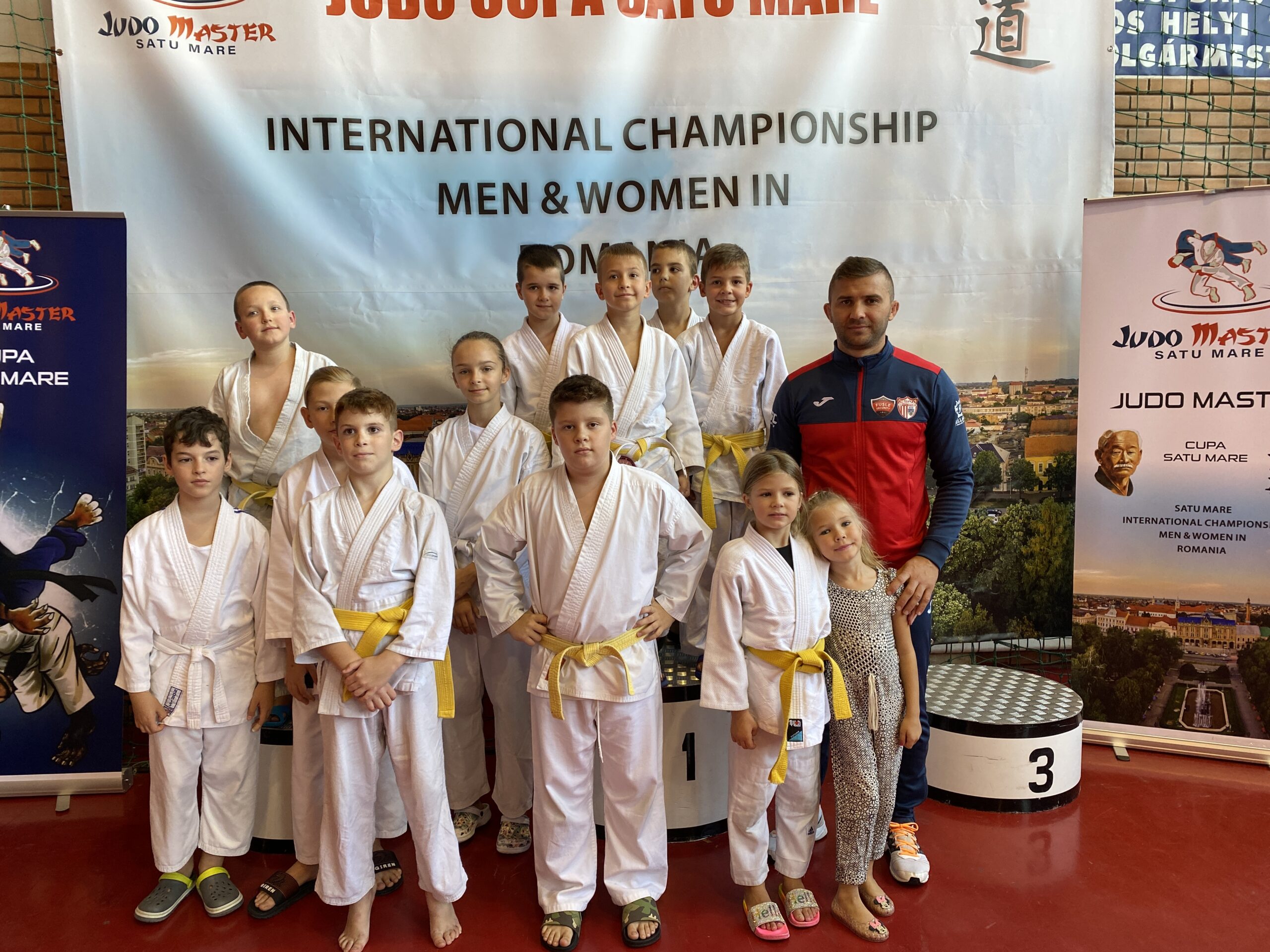 among Glow come across Peste 150 de judoka din patru țări au participat la Cupa Satu Mare 2021 -  Gazeta de Nord Vest